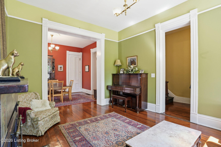 Listing Image 9