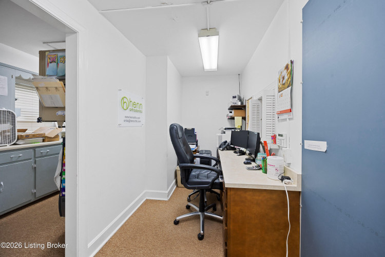 Listing Image 11