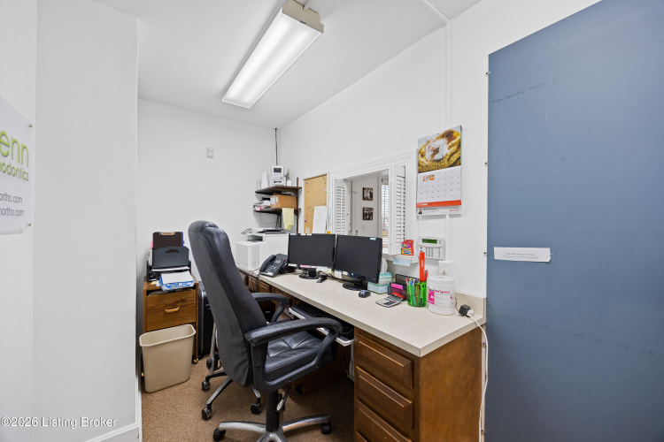 Listing Image 12