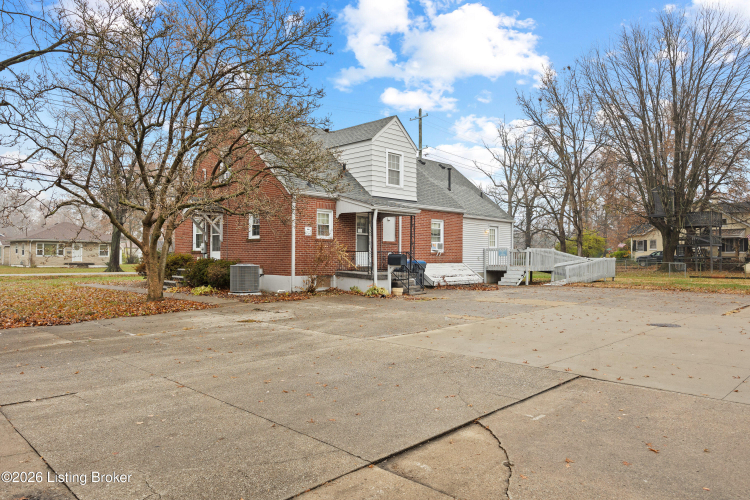 Listing Image 41