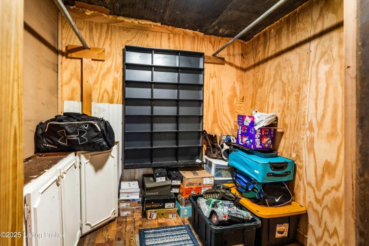 Listing Image 47