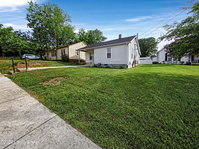 Listing Image 11