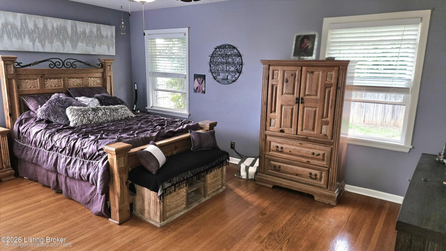 Listing Image 14