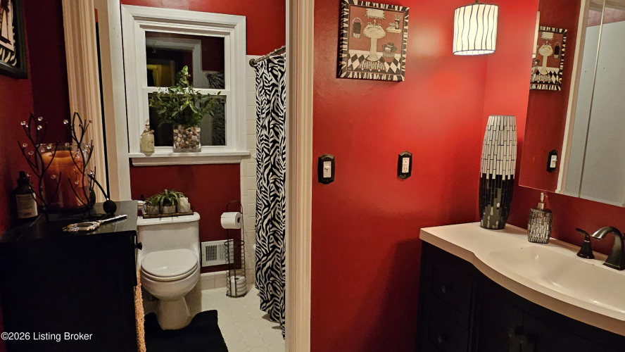 Listing Image 17