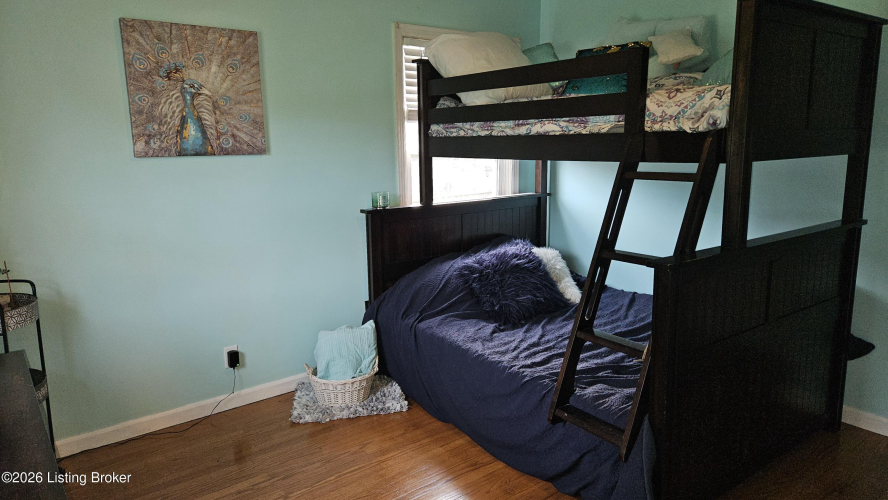 Listing Image 20