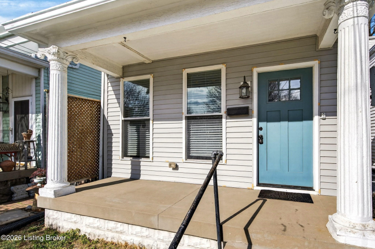 Listing Image 4