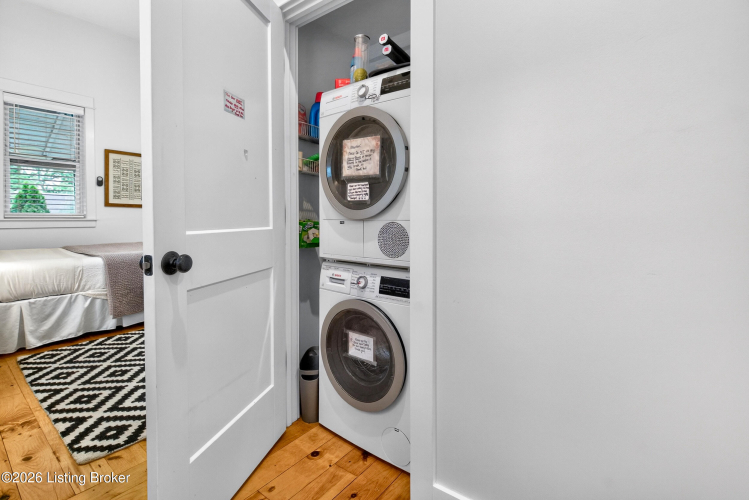 Listing Image 16