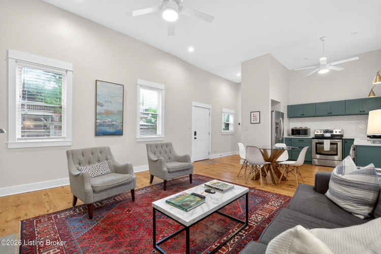 Listing Image 3