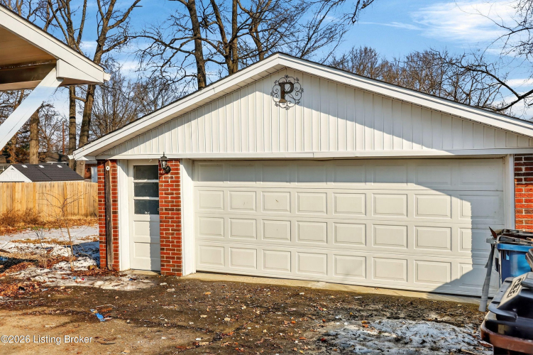 Listing Image 36