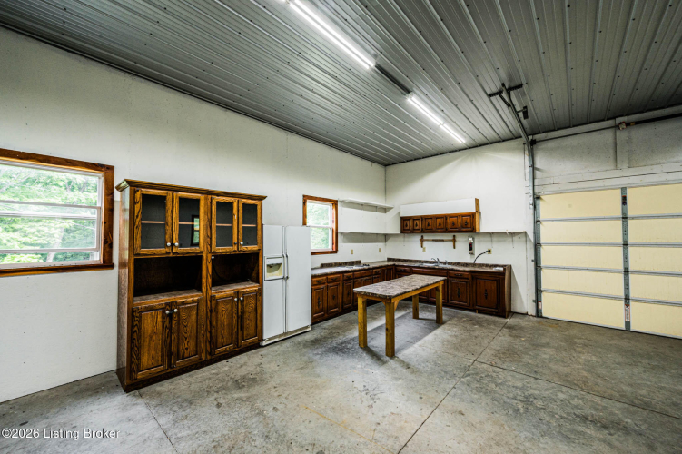 Listing Image 28