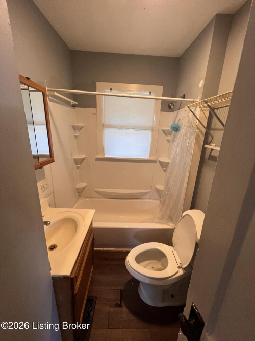 Listing Image 5