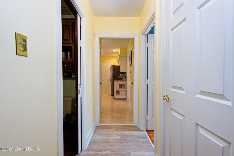 Listing Image 14