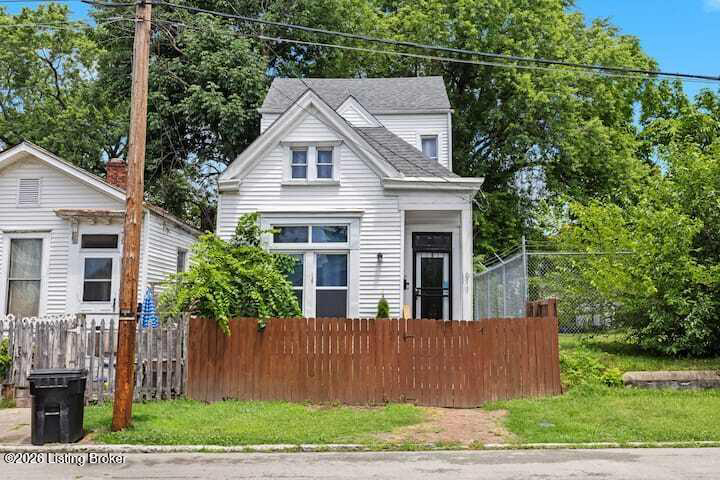 Listing Image 4