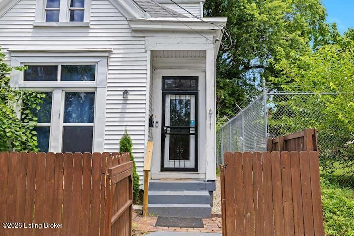 Listing Image 6