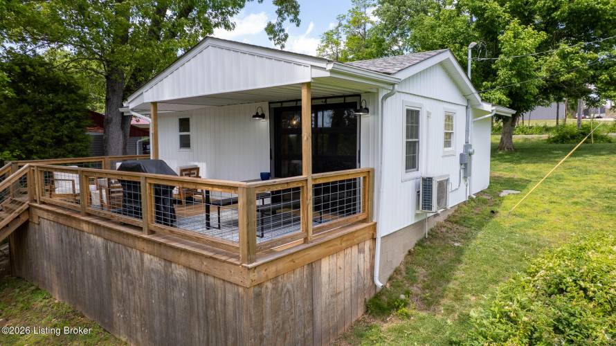 Listing Image 6