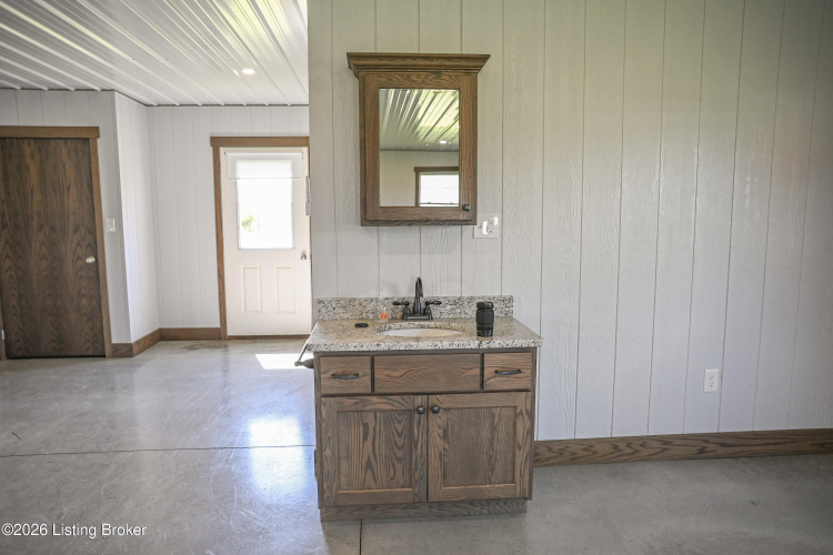 Listing Image 33