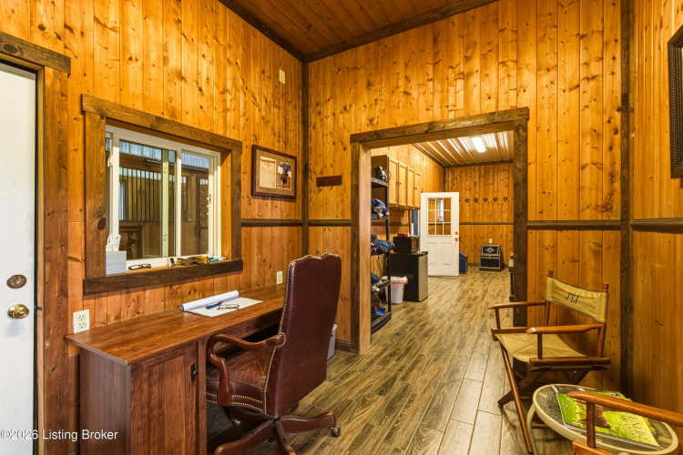 Listing Image 81