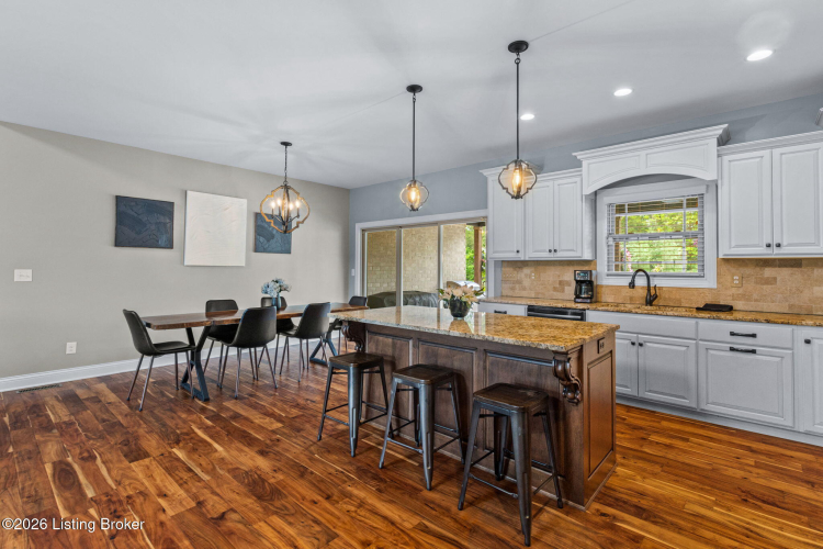 Listing Image 15