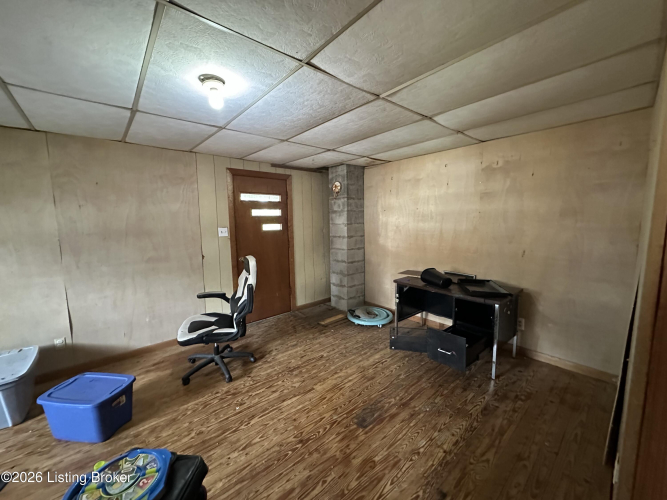 Listing Image 16
