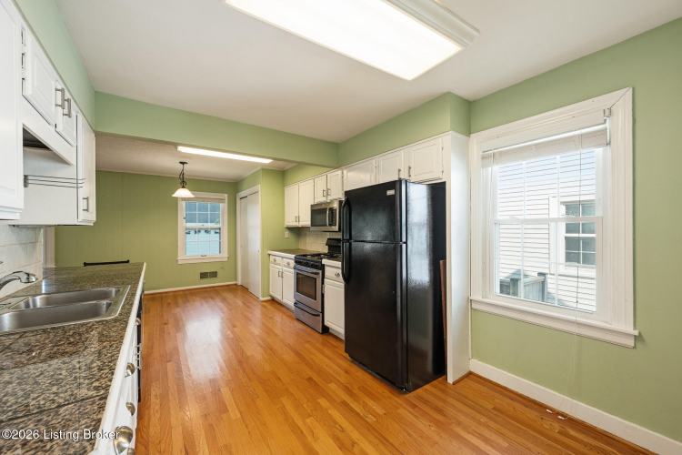 Listing Image 16