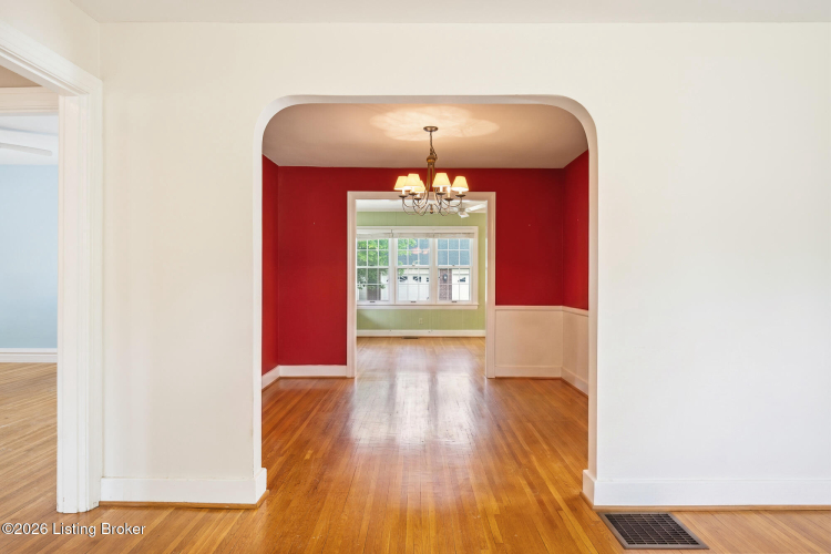 Listing Image 17