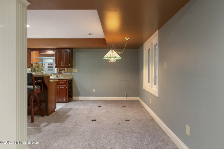 Listing Image 64