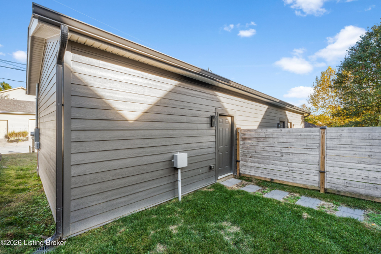 Listing Image 23