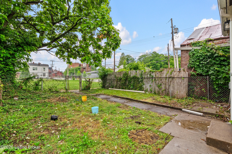 Listing Image 6