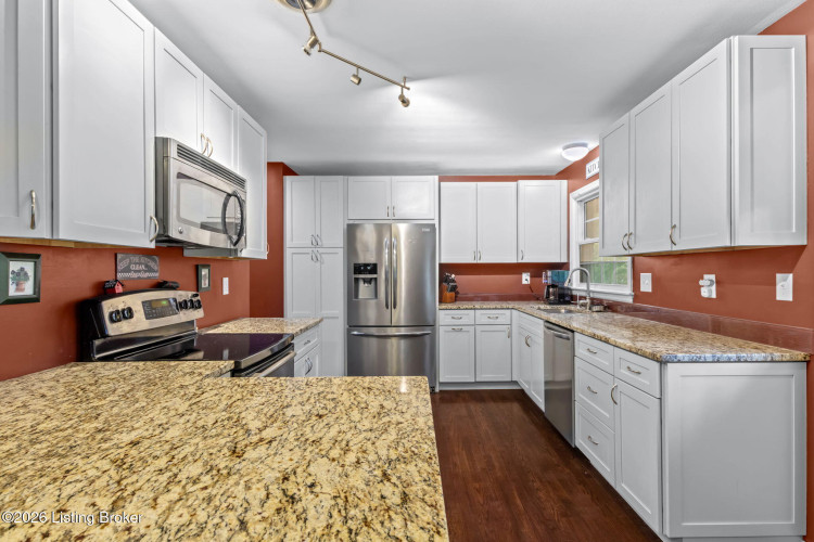 Listing Image 12