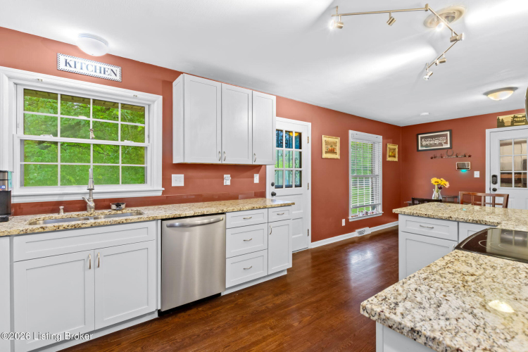 Listing Image 13