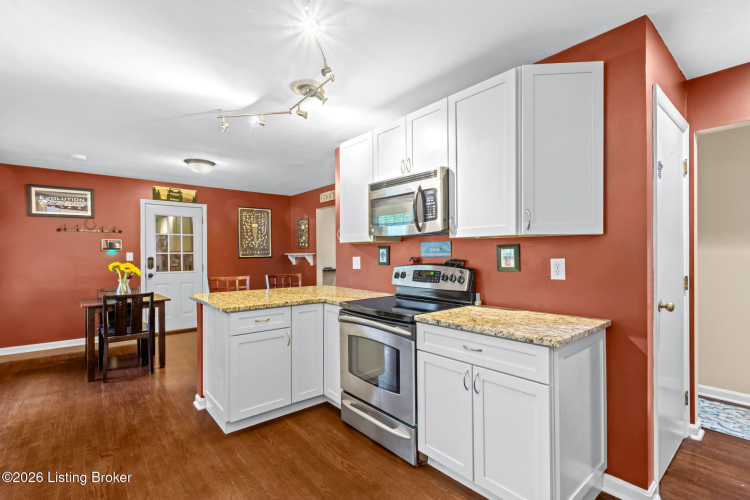Listing Image 14