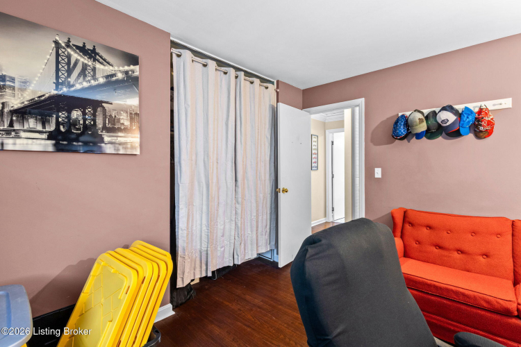 Listing Image 17