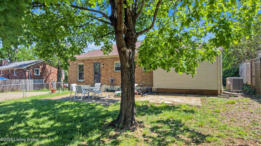 Listing Image 42