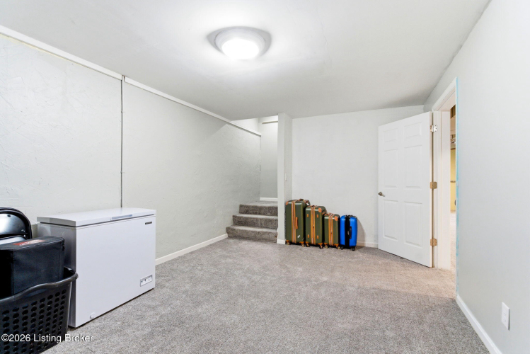 Listing Image 64