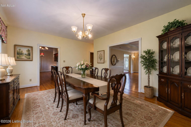 Listing Image 12