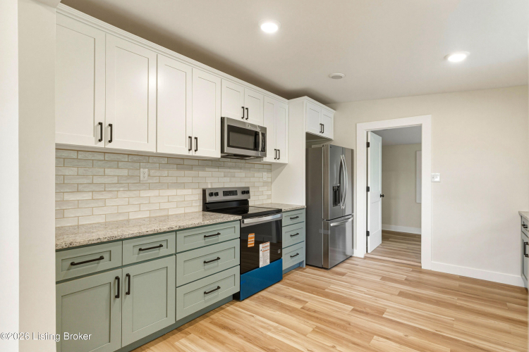 Listing Image 15
