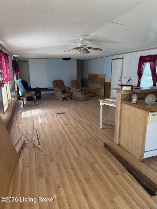 Listing Image 26
