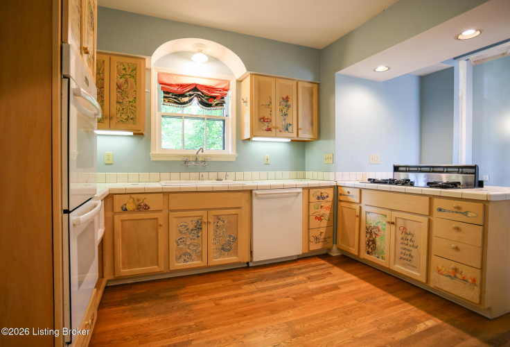 Listing Image 19