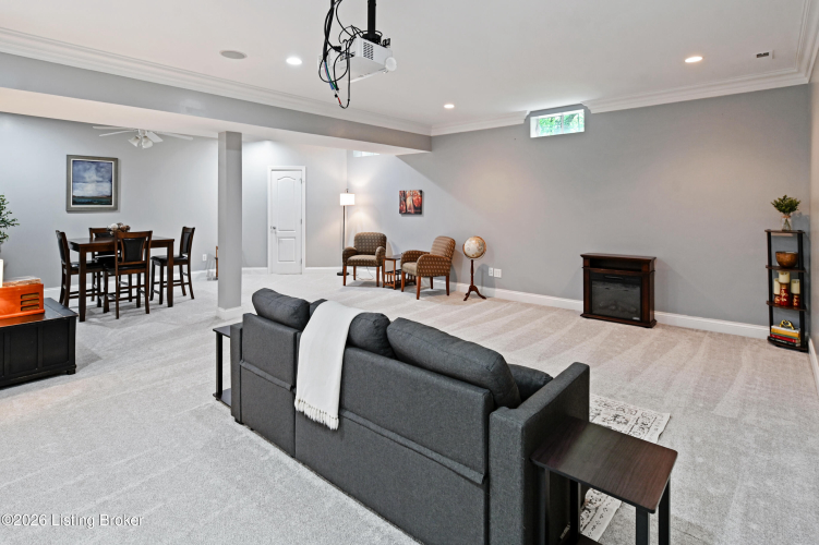 Listing Image 54