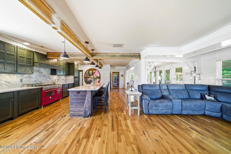 Listing Image 14