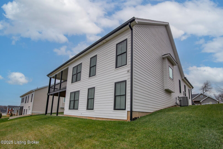 Listing Image 68