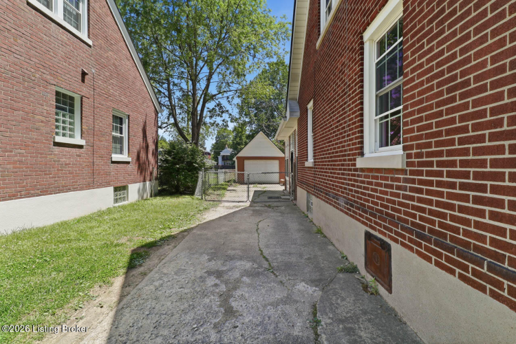 Listing Image 48