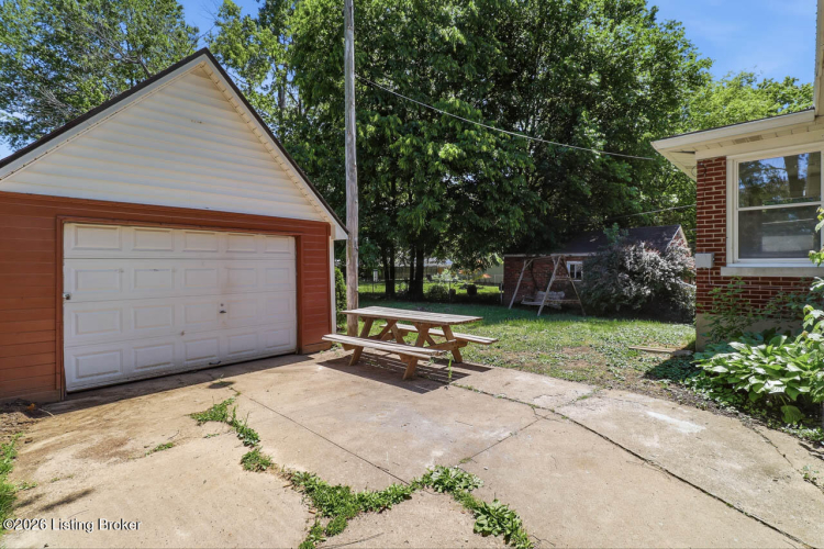 Listing Image 49
