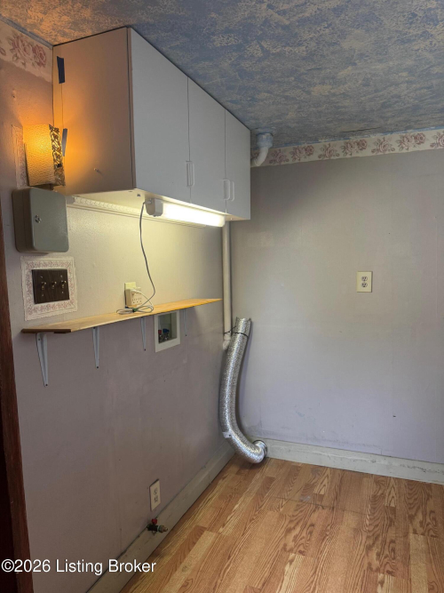 Listing Image 14