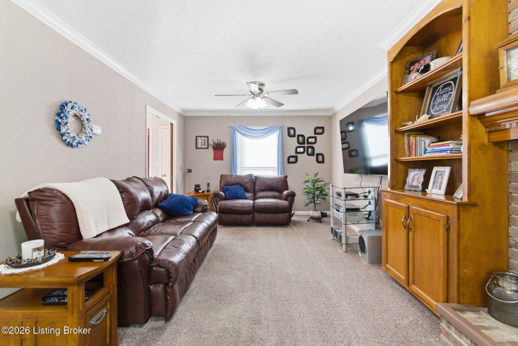 Listing Image 17