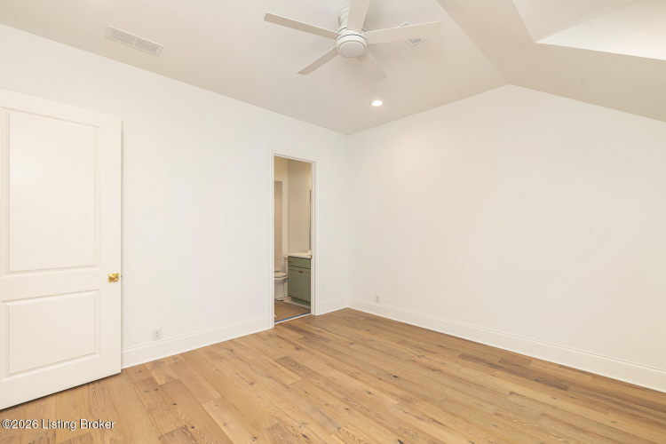 Listing Image 101
