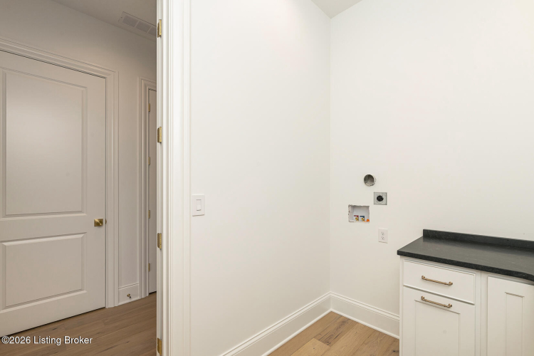 Listing Image 110
