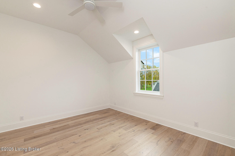 Listing Image 113