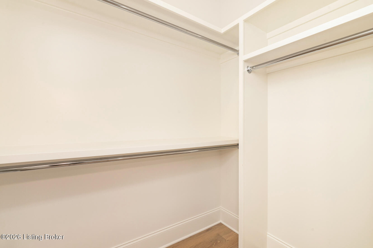 Listing Image 115