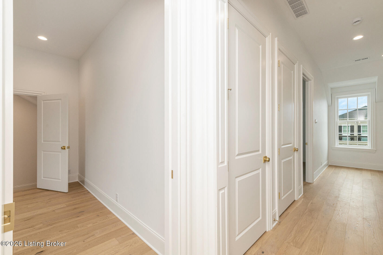 Listing Image 120